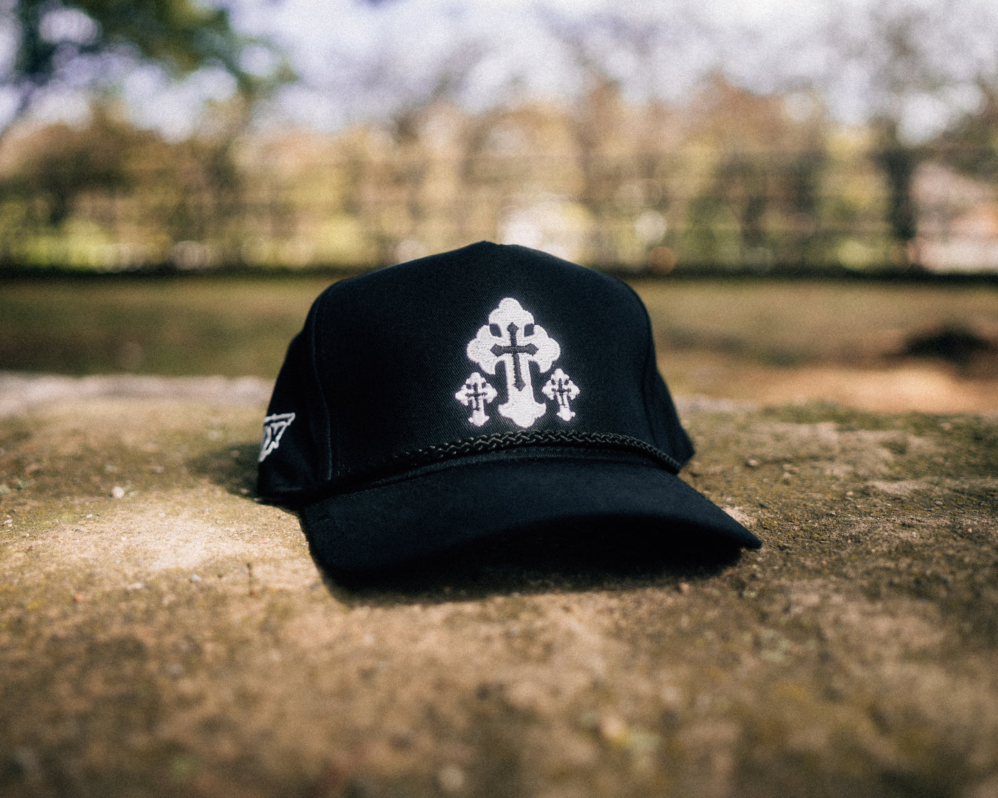 (ALMTY) 5 PANEL - BY THE CROSS